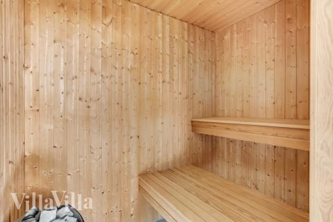 Nyt varmen i badstuen i luksushus nr. 299 til 16 personer