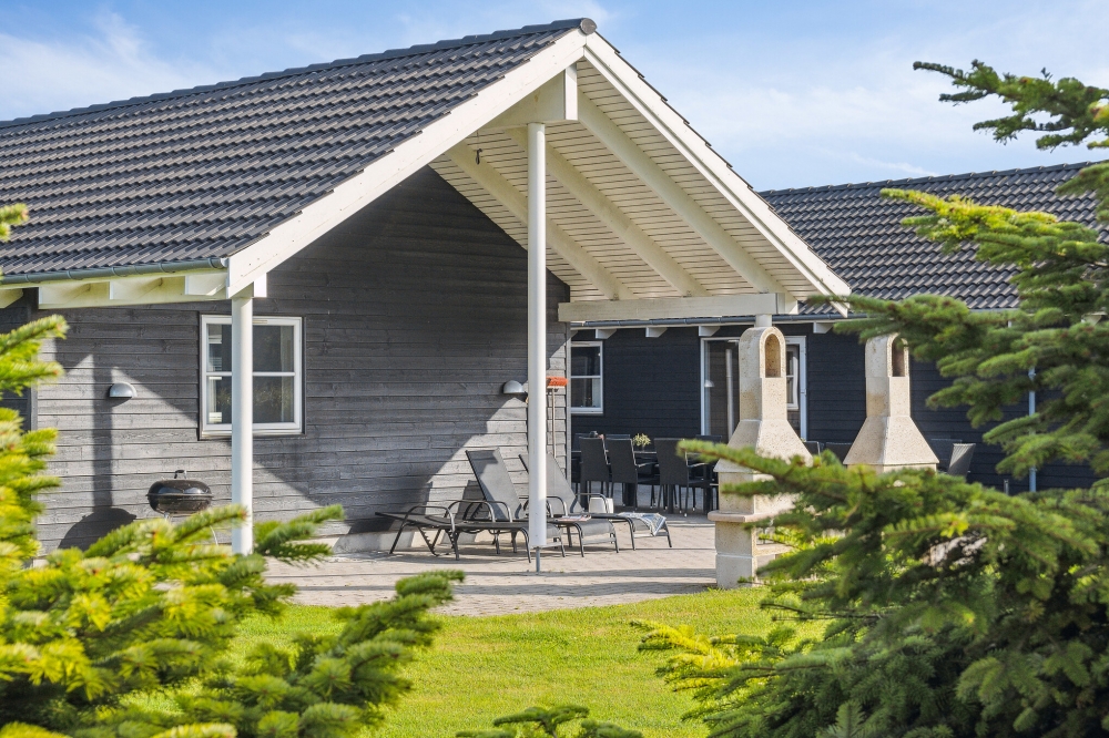 Luksushus nr. 206 har en deilig terrasse med gode hagemøbler til 24 personer.