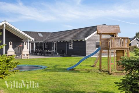 I tillegg til alle aktivitetsmulighetene i husets bassengavdeling, tilbyr også luksushus nr. 206 mengder av utendørsaktiviteter