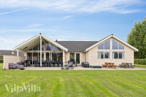 Flott feriehus nr. 306, med god plass til opptil 16 personer