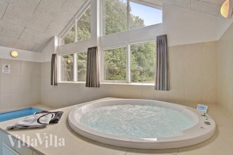 Nyt varmen i boblebadet i luksushus nr. 308 i Fyn og øyer