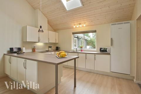 Kjøkkenet i luksushus nr. 309 er fullt utstyrt så dere lett kan lage mat til 14 personer.