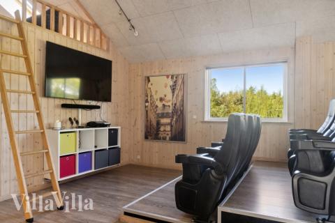 Konkurrer i feriehusets aktivitetsrom når dere besøker luksushus nr. 314 i Lolland/Falster/Møn.
