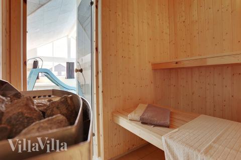 Nyt varmen i badstuen i luksushus nr. 315 til 18 personer