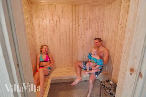 Nyt varmen i badstuen i luksushus nr. 316 til 22 personer