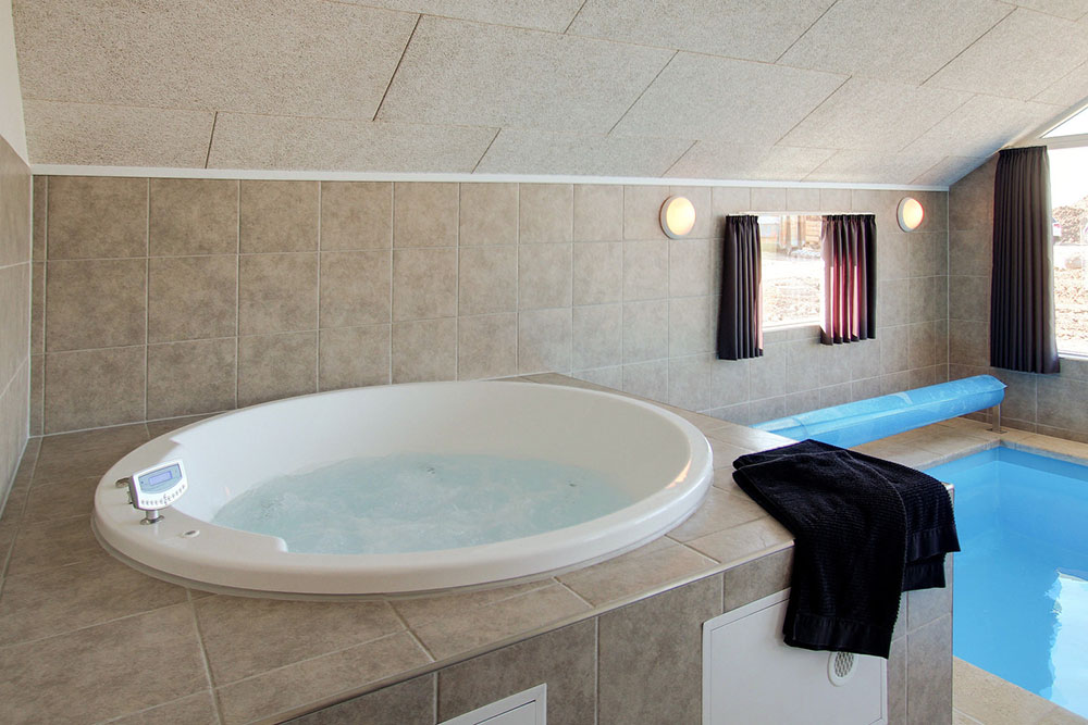 Nyt varmen i boblebadet i luksushus nr. 317 i Fyn og øyer