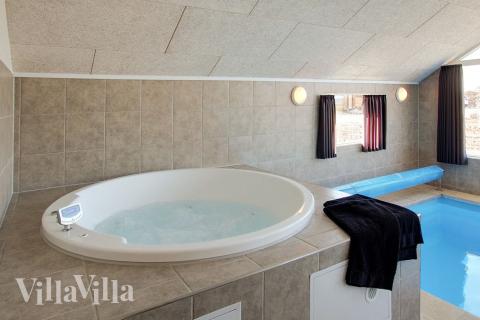 Nyt varmen i boblebadet i luksushus nr. 317 i Fyn og øyer