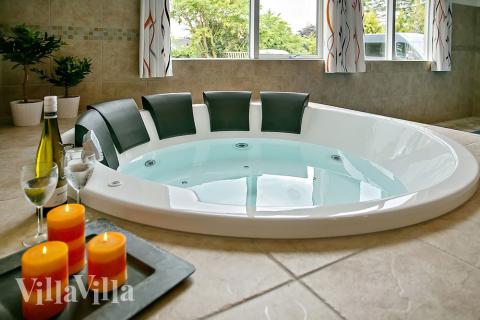 Nyt varmen i boblebadet i luksushus nr. 321 i Nordsjælland