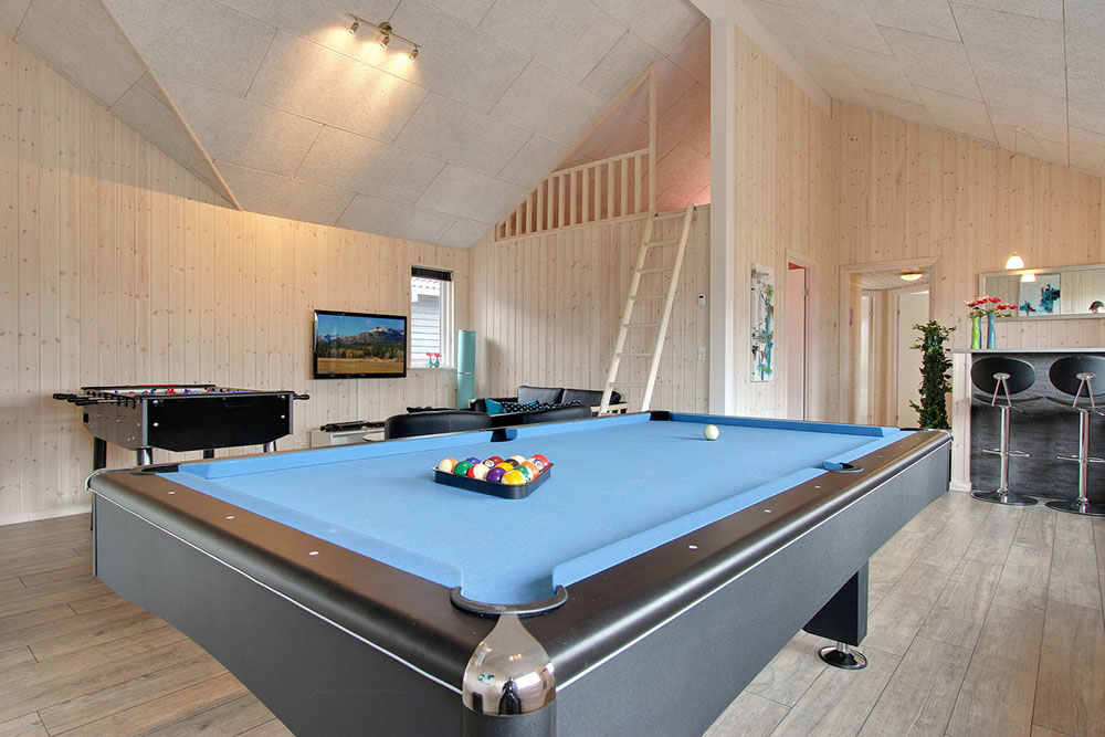 I tillegg til alle aktivitetsmulighetene i husets bassengavdeling, kan du også spille biljard, bordtennis og dart i luksushus nr. 322