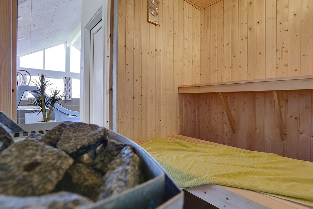 Nyt varmen i badstuen i luksushus nr. 324 til 18 personer
