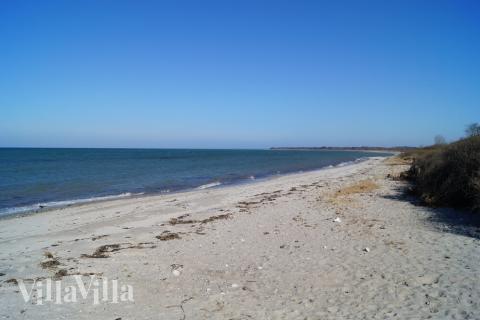Stranden nær luksushus nr. 324.