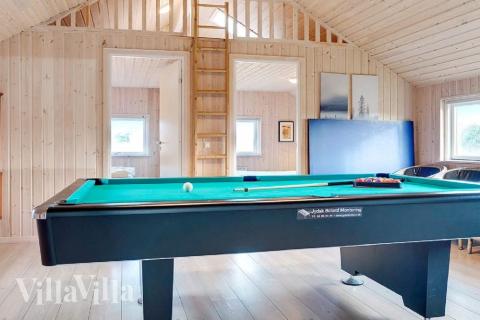Luksushus nr. 326 til 12 personer tilbyr et stort aktivitetsrom med bl.a. biljard og dart
