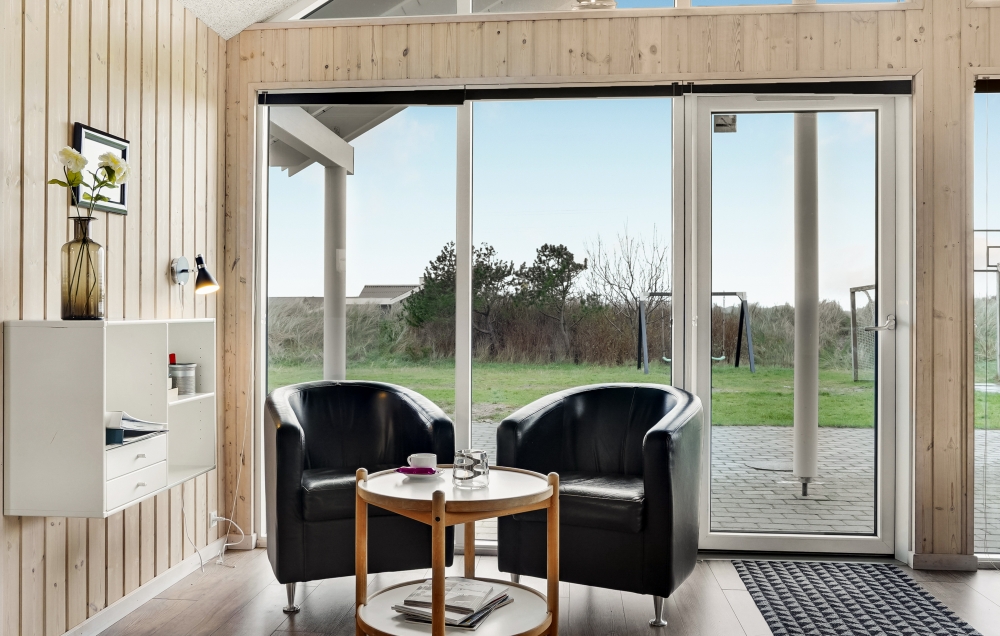 Konkurrer i feriehusets aktivitetsrom når dere besøker luksushus nr. 328 i Vestjylland.