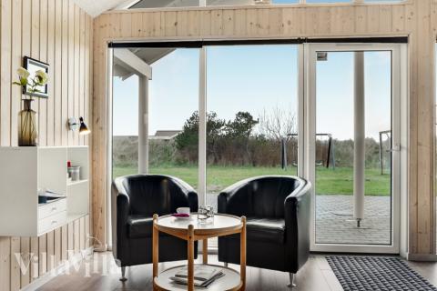 Konkurrer i feriehusets aktivitetsrom når dere besøker luksushus nr. 328 i Vestjylland.