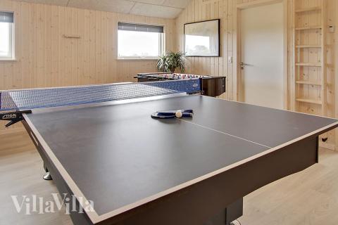 Luksushus nr. 341 til 14 personer tilbyr et stort aktivitetsrom med bl.a. biljard og dart