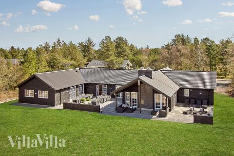 Spennende og luksuriøst hus nær Blåvands butikker og strand.