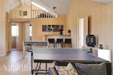 Konkurrer i feriehusets aktivitetsrom når dere besøker luksushus nr. 343 i Lolland/Falster/Møn.