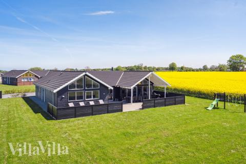 Flott feriehus nr. 345, med god plass til opptil 16 personer