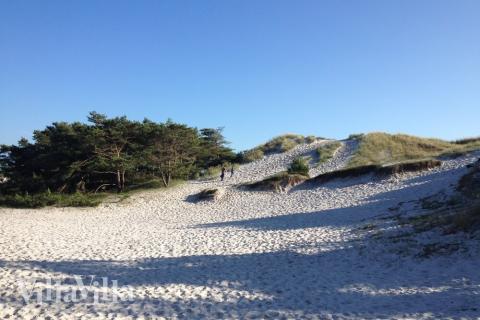 Den flotte stranden nær luksushus nr. 347 ved Bornholm.