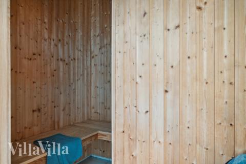 Nyt varmen i badstuen i luksushus nr. 352 til 14 personer