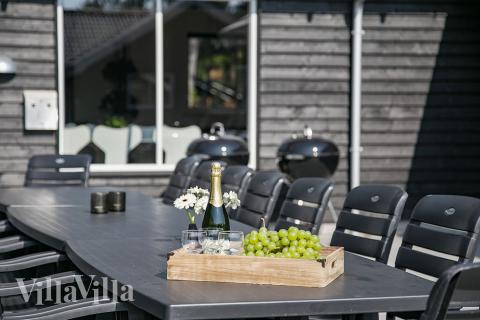 Stor terrasse i luksushus nr. 351 i Nordsjælland.