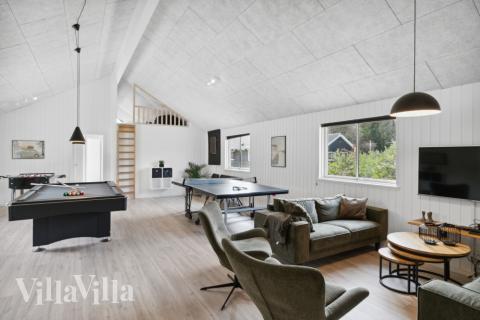 Konkurrer i feriehusets aktivitetsrom når dere besøker luksushus nr. 350 i Nordsjælland.