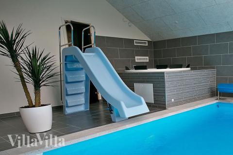 Nyt varmen i boblebadet i luksushus nr. 349 i Lolland/Falster/Møn