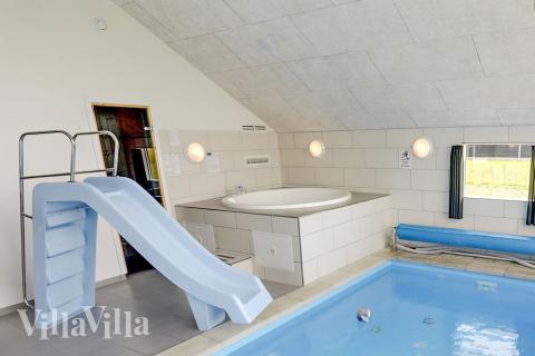 Nyt varmen i boblebadet i luksushus nr. 353 i Fyn og øyer