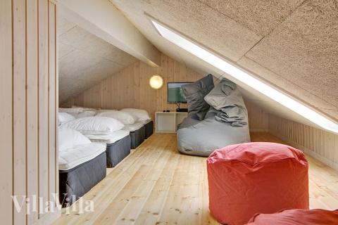 Noen av de 18 soveplassene i luksushus nr. 355 finnes på hems