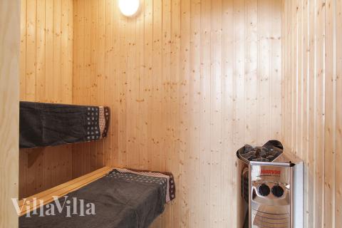 Nyt varmen i badstuen i luksushus nr. 358 til 18 personer