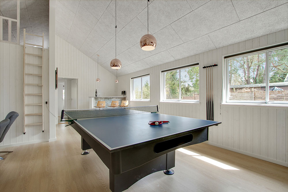 I tillegg til alle aktivitetsmulighetene i husets bassengavdeling, kan du også spille biljard, bordtennis og dart i luksushus nr. 361
