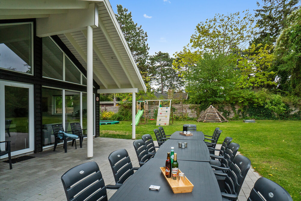 Luksushus nr. 361 har en deilig terrasse med gode hagemøbler til 18 personer.