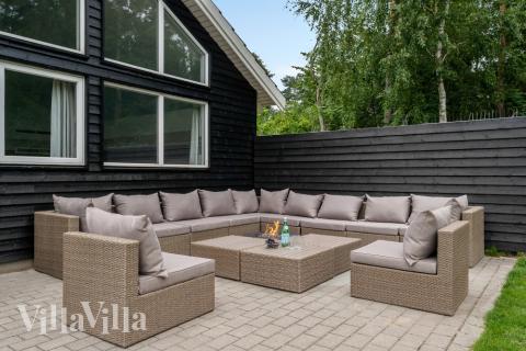 Nyt en grillkveld på terrassen i luksushus nr. 365 i Nordsjælland
