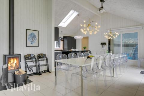 Oppholdsrom med plass til 20 i luksushus nr. 365.