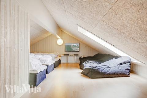 Noen av de 20 soveplassene i luksushus nr. 365 finnes på hems