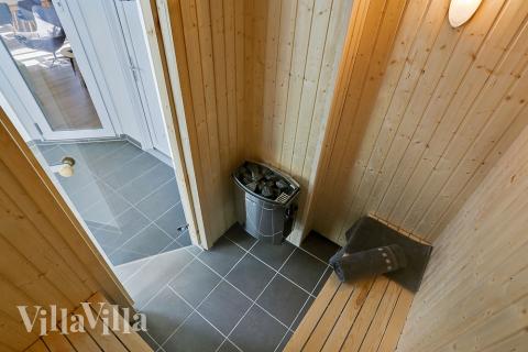 Nyt varmen i badstuen i luksushus nr. 369 til 20 personer