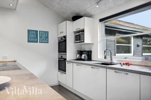 Kjøkkenet i luksushus nr. 371 er fullt utstyrt så dere lett kan lage mat til 21 personer.