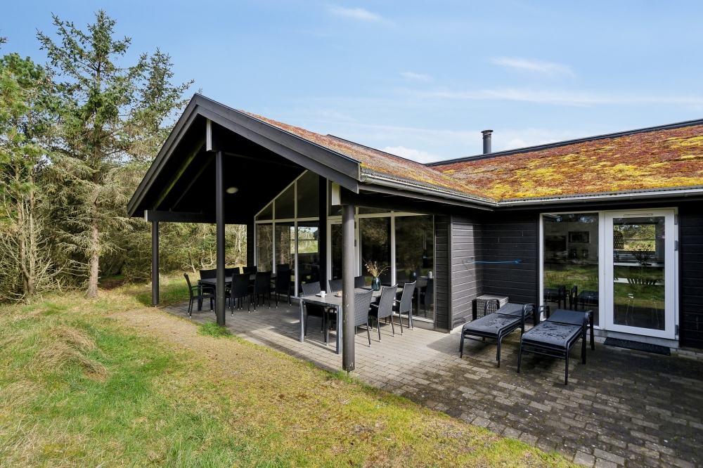 Luksushus nr. 371 har en deilig terrasse med gode hagemøbler til 21 personer.