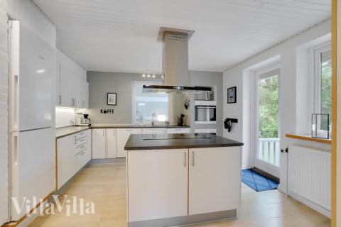 Kjøkkenet i luksushus nr. 373 er fullt utstyrt så dere lett kan lage mat til 20 personer.