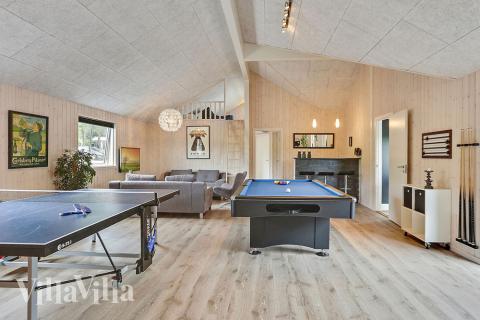 Konkurrer i feriehusets aktivitetsrom når dere besøker luksushus nr. 375 i Nordsjælland.