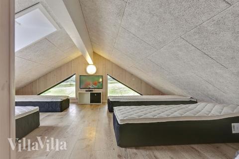 Noen av de 24 soveplassene i luksushus nr. 375 finnes på hems