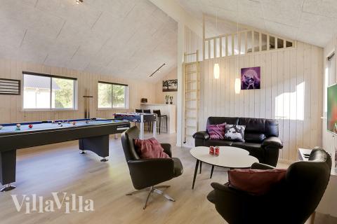 Aktivitetsrom i luksushus nr. 378 med 7 soverom og plass til 18 personer.