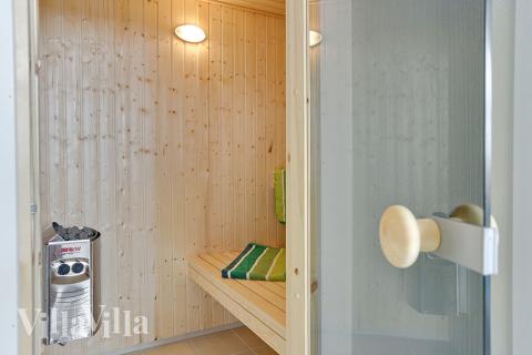 Nyt varmen i badstuen i luksushus nr. 384 til 20 personer