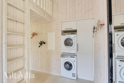 Det romslige inngangspartiet til luksushus nr. 384 i Nordsjælland