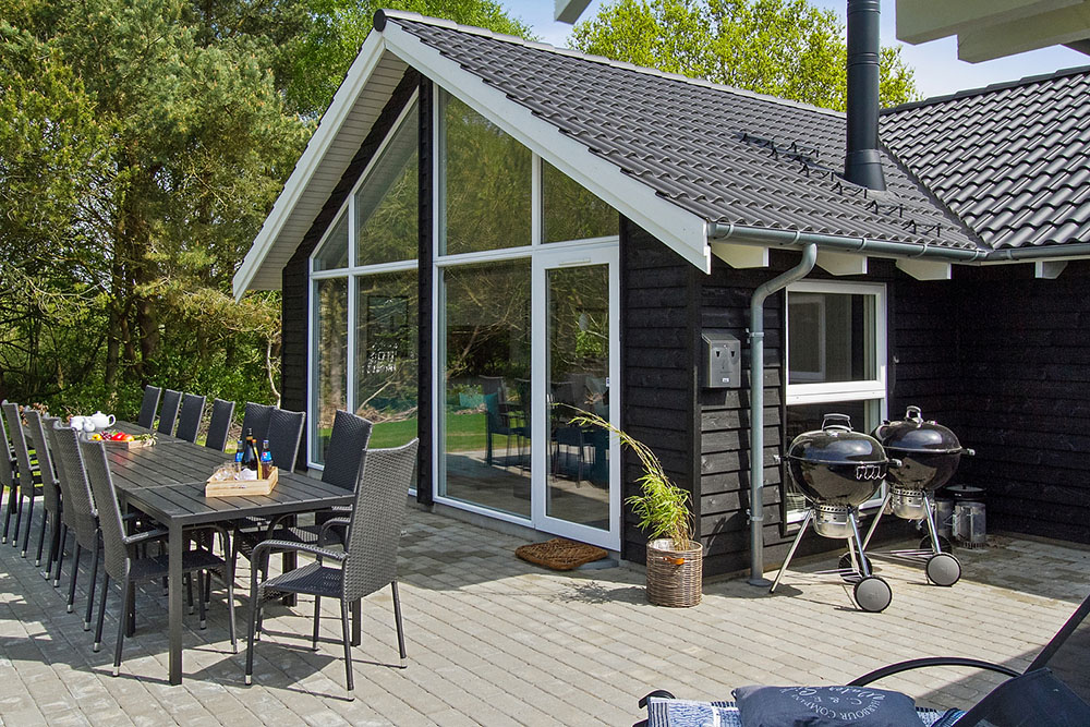 Luksushus nr. 380 har en deilig terrasse med gode hagemøbler til 14 personer.