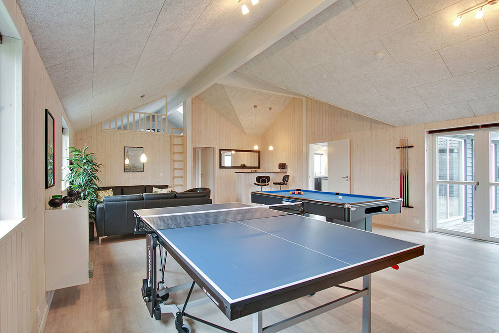 I tillegg til alle aktivitetsmulighetene i husets bassengavdeling, kan du også spille biljard, bordtennis og dart i luksushus nr. 701