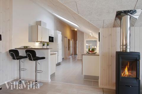 Kjøkkenet i luksushus nr. 702 er godt innrettet.