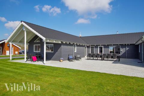 Dette lekre huset med svømmebasseng, nr. 703, med plass til 20 personer, ligger i Tyskland