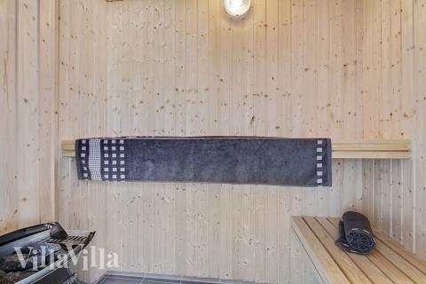 Nyt varmen i badstuen i luksushus nr. 705 til 22 personer