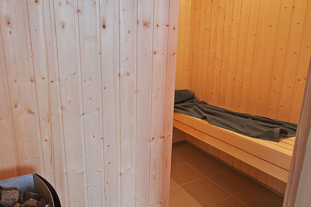 Nyt varmen i badstuen i luksushus nr. 708 til 12 personer